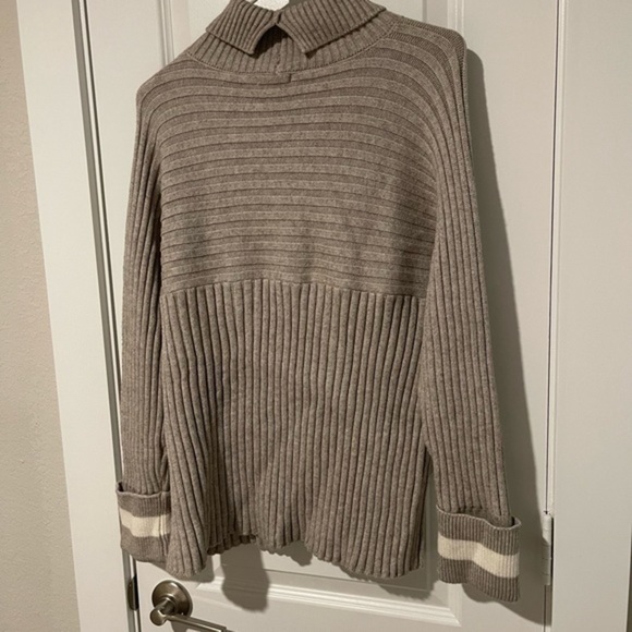 NWT The Shanty corporation turtle neck sweater - Picture 6 of 7